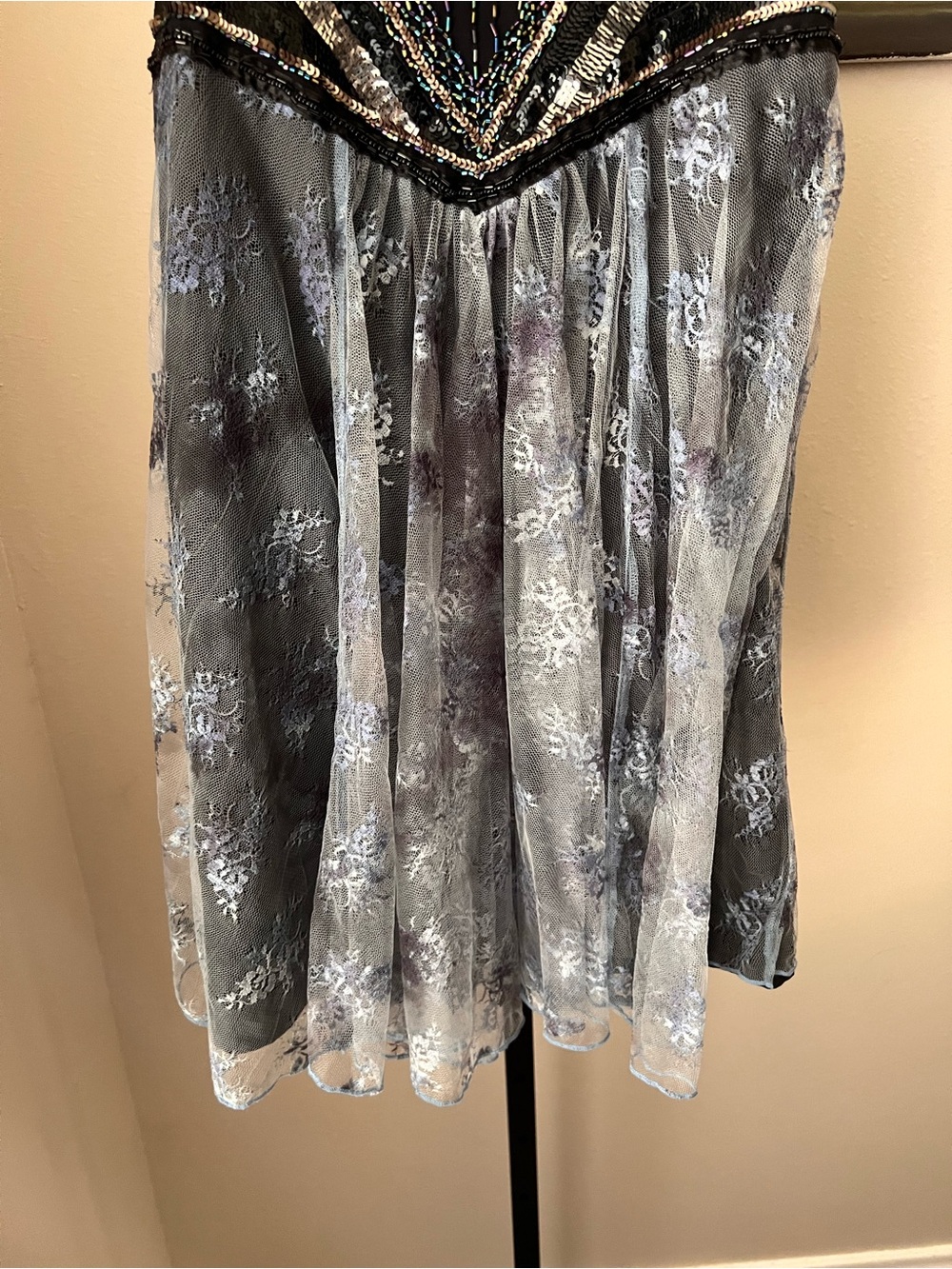 Ecoté urban outfitters Black Sequin Bodice Floral Mesh Slip Dress - Picture 4 of 8